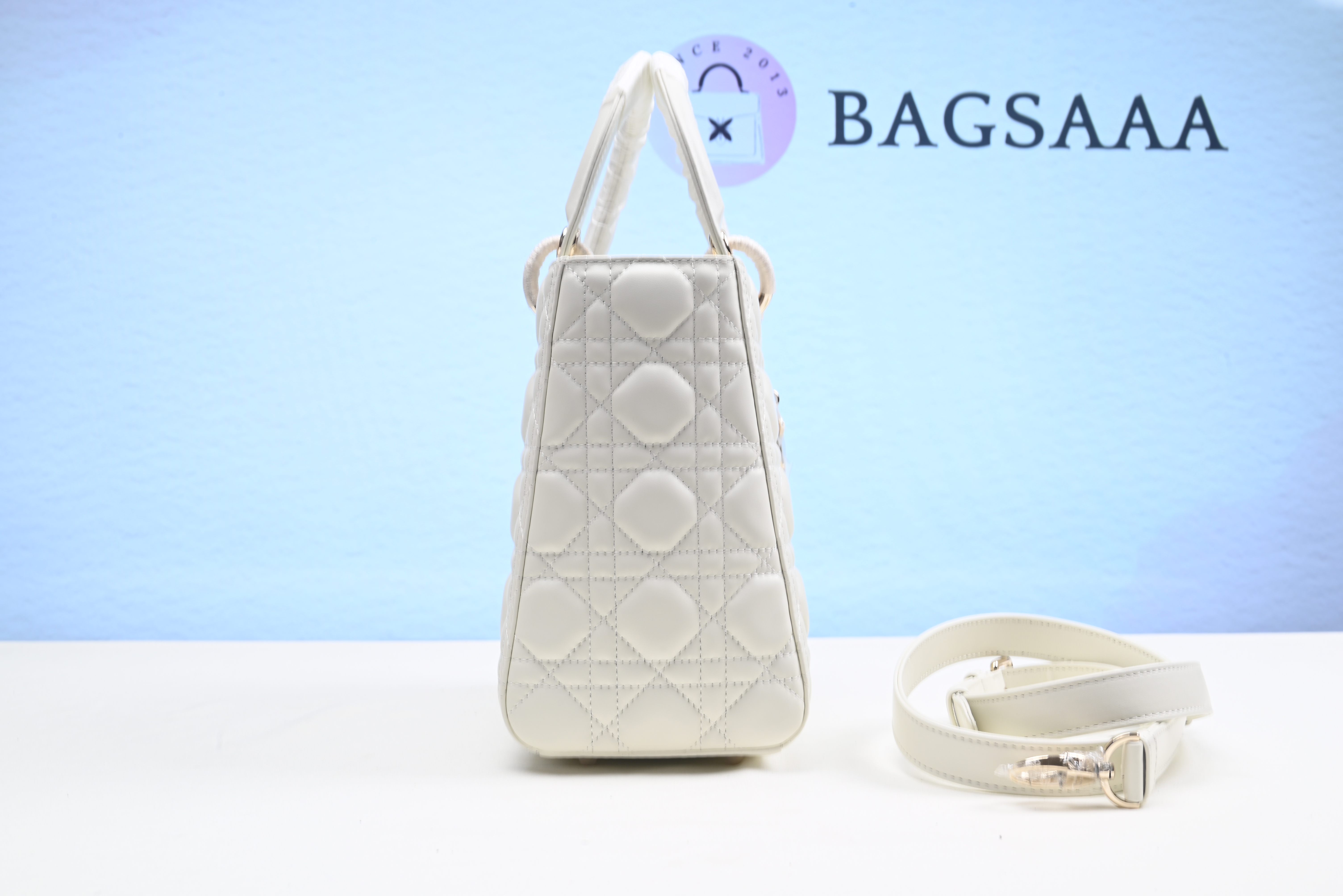 Bagsaaa D10r Lady Medium White 24cm