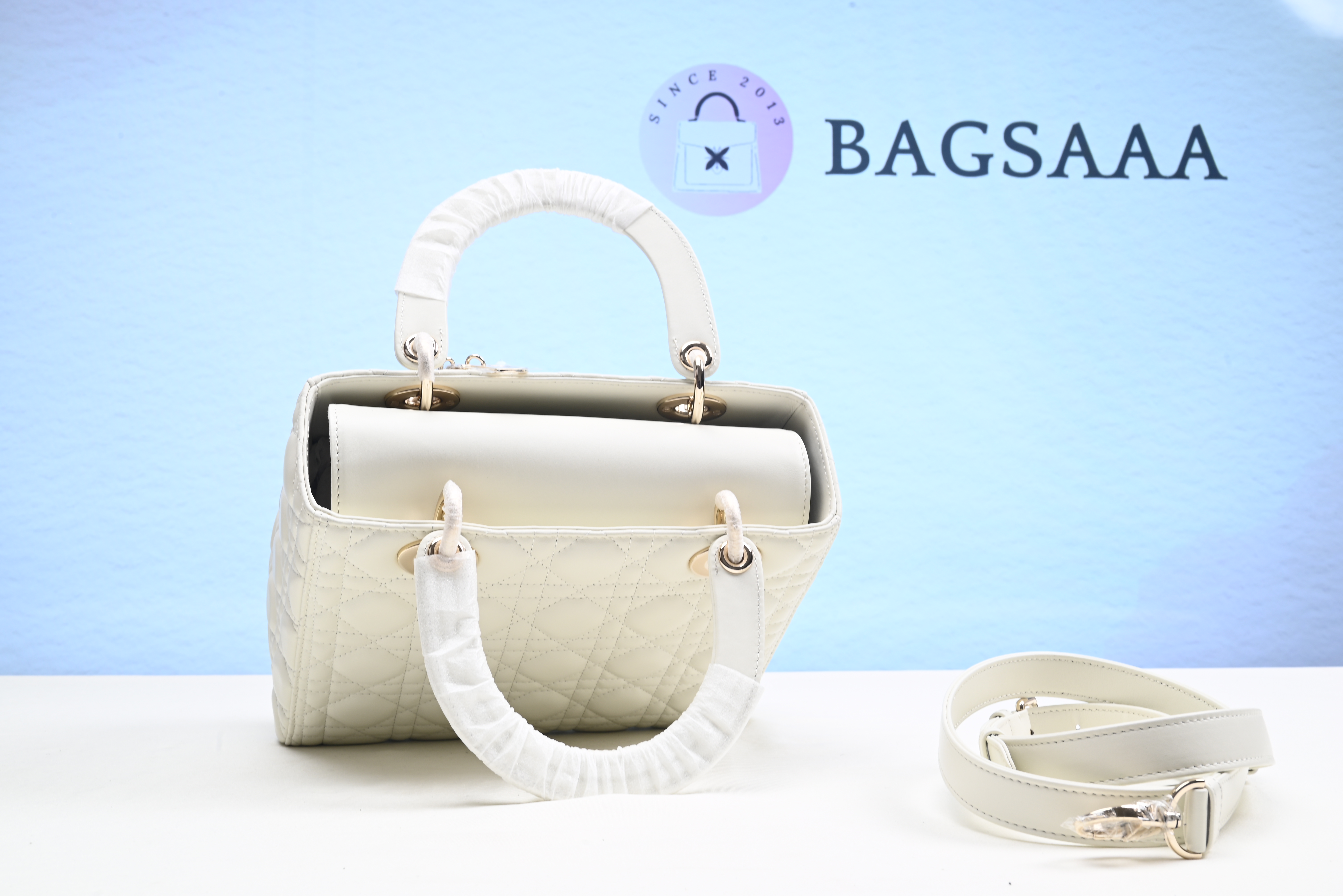 Bagsaaa D10r Lady Medium White 24cm