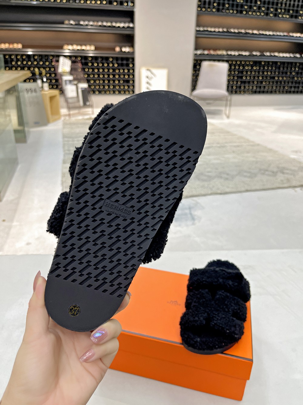 Bagsaaa H**me5 Chypre Sandals Black