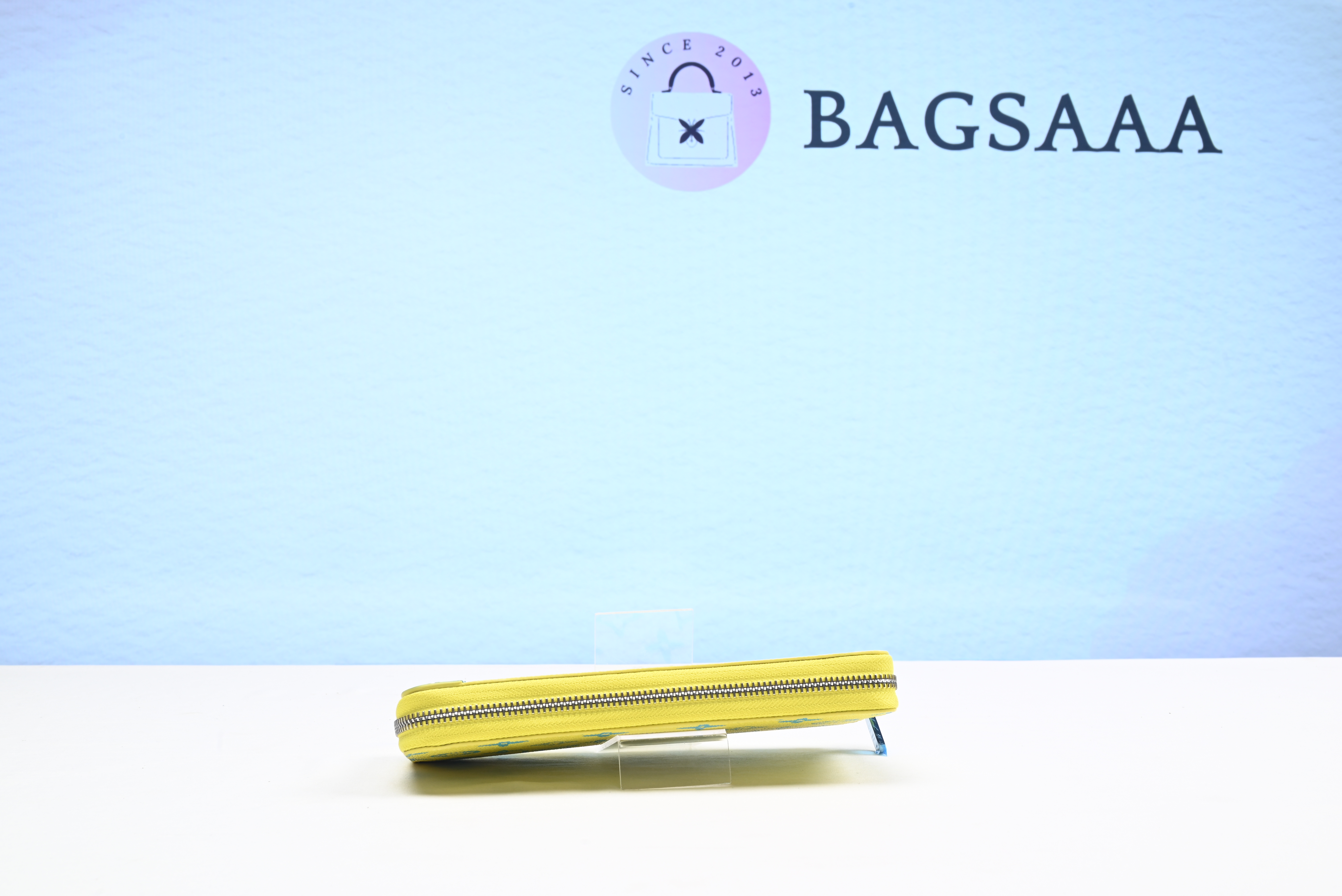 Bagsaaa L0vis Vvtt0n Zippy Vertical Wallet Lime - 10 x 20 x 2 cm