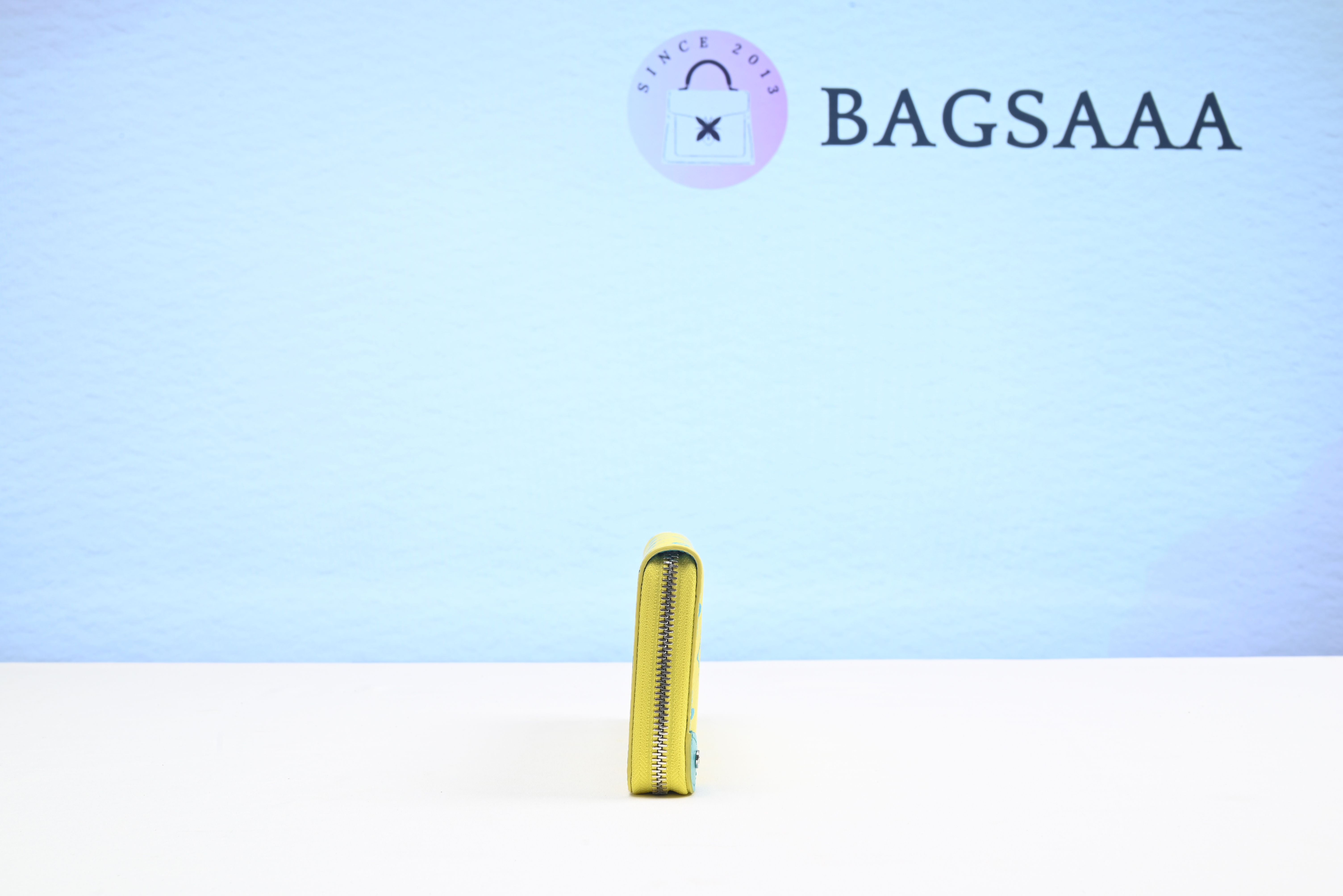 Bagsaaa L0vis Vvtt0n Zippy Vertical Wallet Lime - 10 x 20 x 2 cm