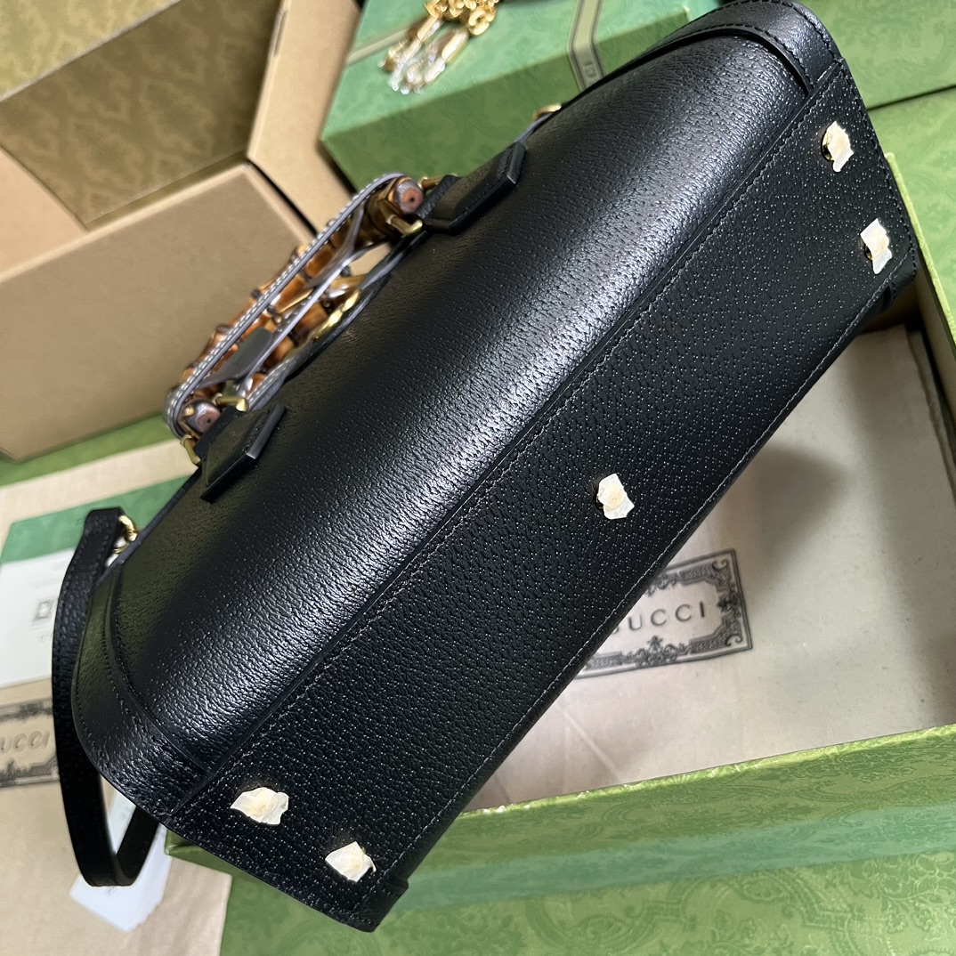 Bagsaaa Gvc*1 Diana Small Shoulder Bag Black Leather - 27x15.5x11cm。