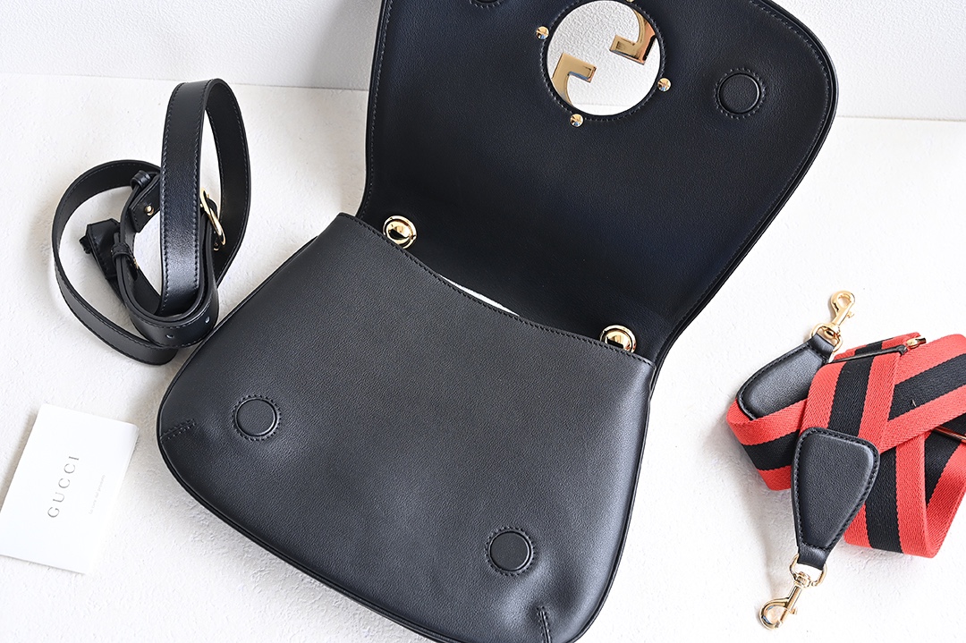 Bagsaaa Gvc*1 Blondie medium black bag - 29x22x7cm