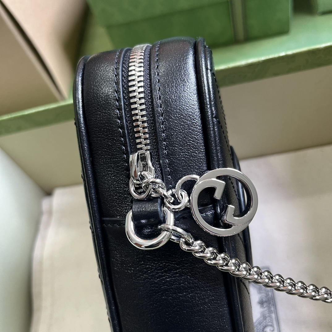 Bagsaaa Gvc*1 Blondie Vertical Crossbody Black Bag - 18x10.5x4.5cm