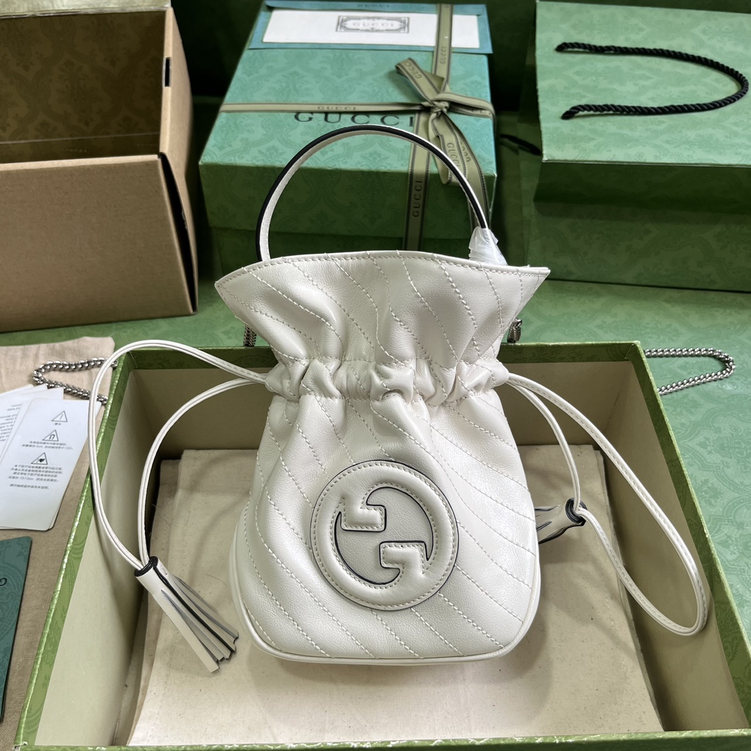 Bagsaaa Gvc*1 Blondie Bucket White Bag - 19x 15x 8cm