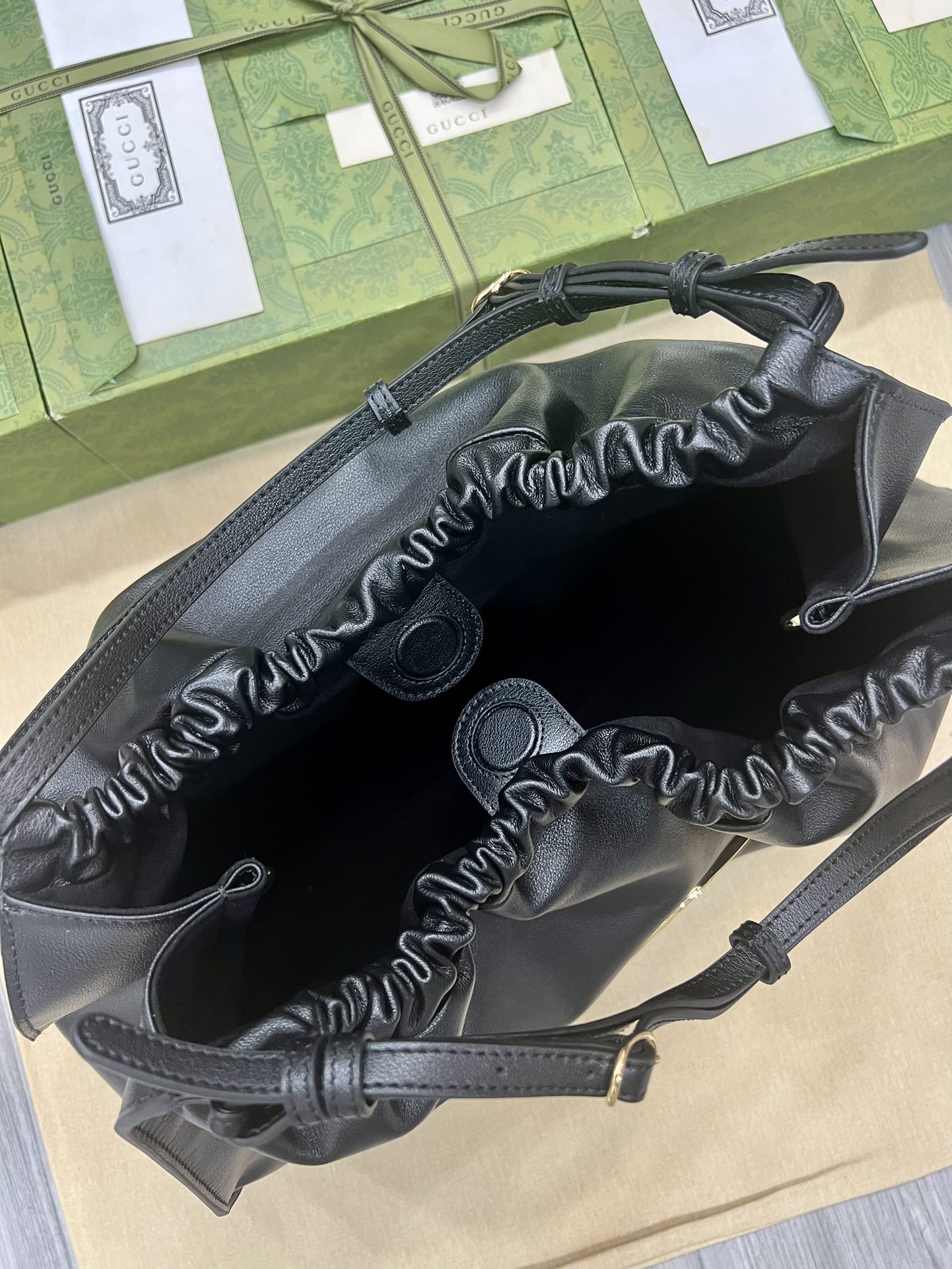 Bagsaaa Gvc*1 Blondie Large Tote Black Bag - 52 x 35 x 9cm