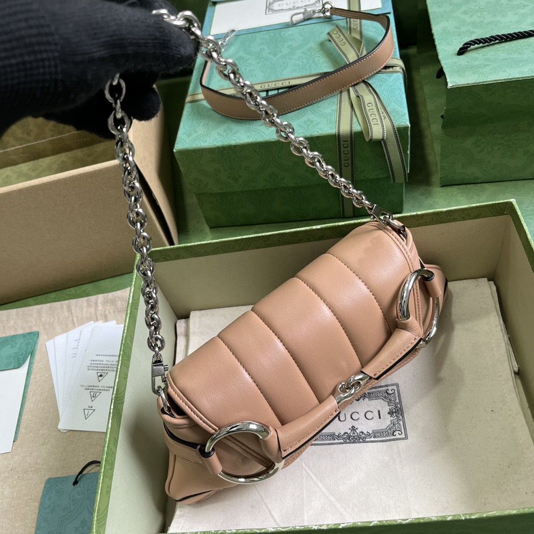 Bagsaaa Gvc*1 Horsebit Chain Small Shoulder Bag beige