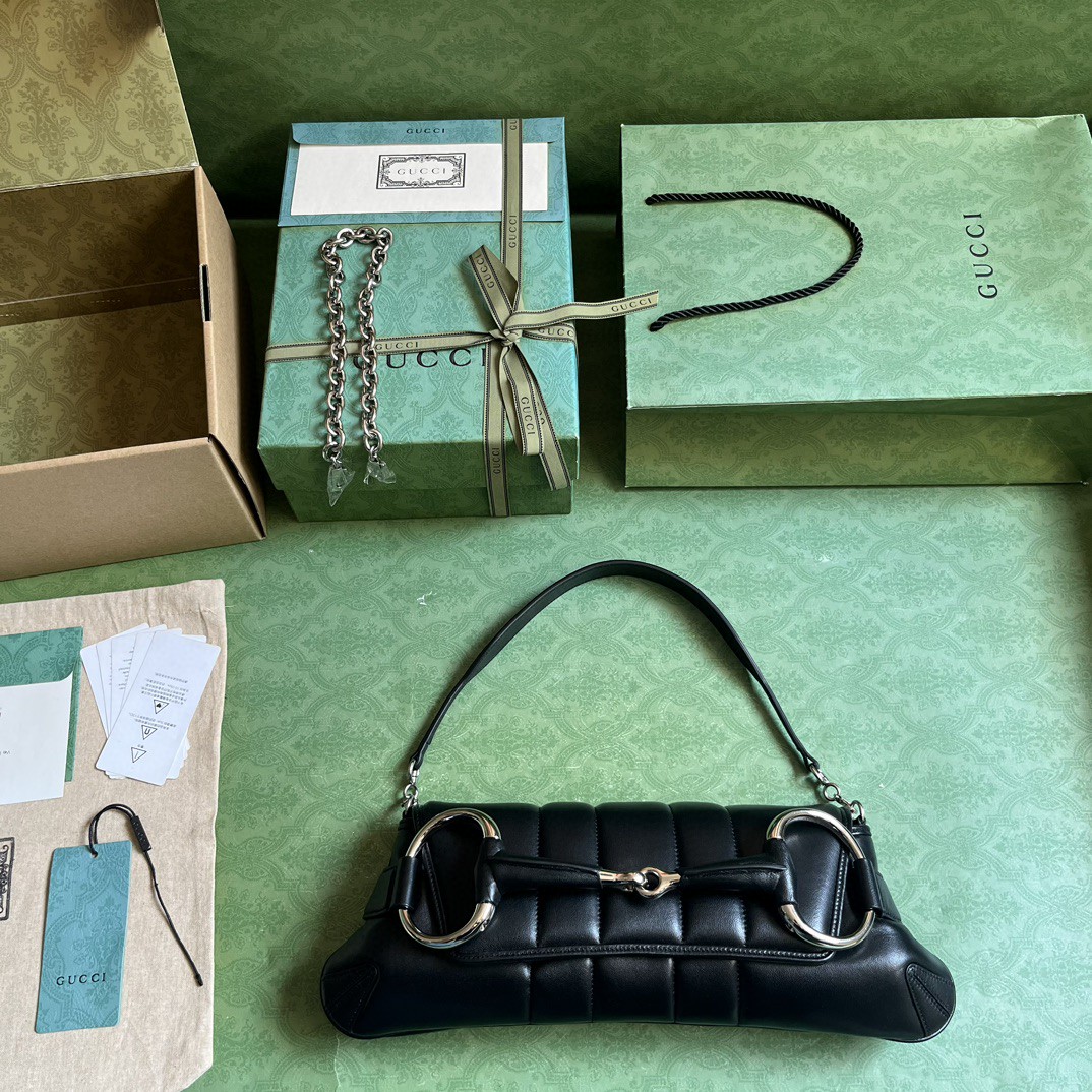 Bagsaaa Gvc*1 Horsebit Chain Medium Shoulder Bag In Black