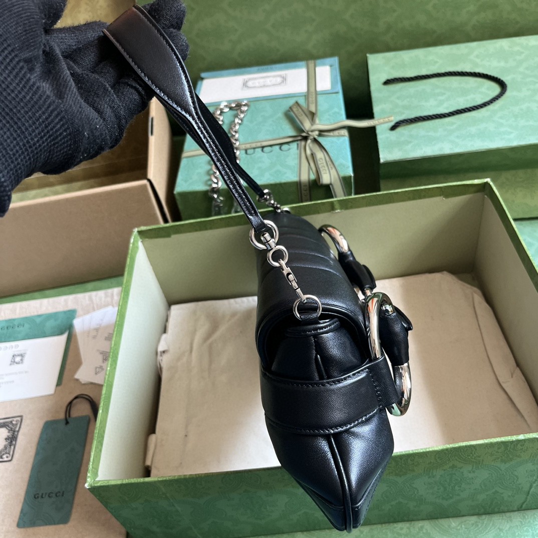 Bagsaaa Gvc*1 Horsebit Chain Medium Shoulder Bag In Black