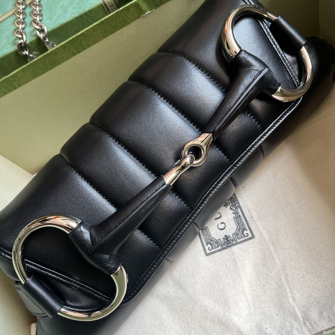 Bagsaaa Gvc*1 Horsebit Chain Medium Shoulder Bag In Black