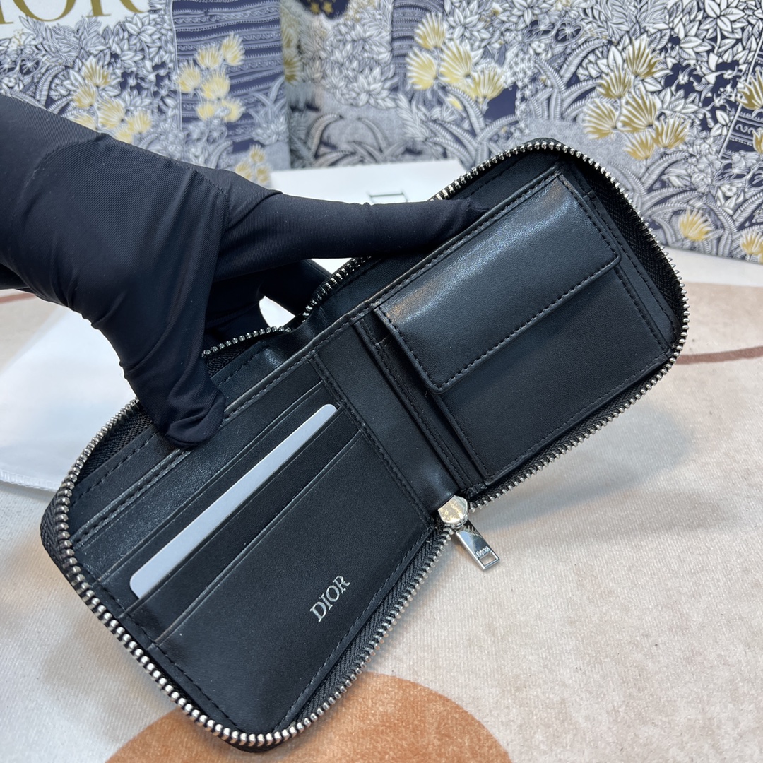 Bagsaaa D10r Black Leather Wallet - 11 x 9cm