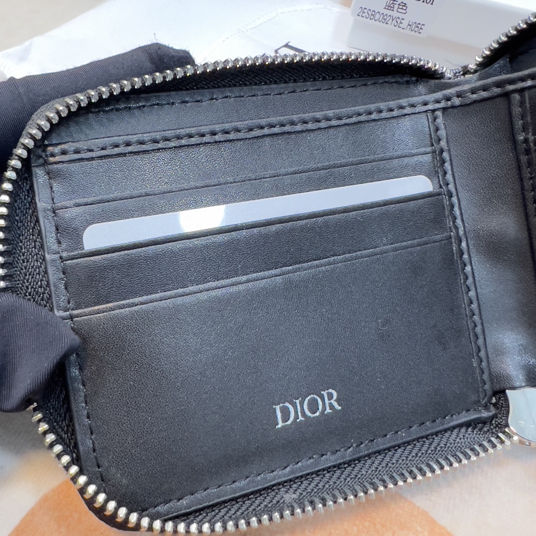 Bagsaaa D10r Oblique Leather Wallet - 11 x 9cm