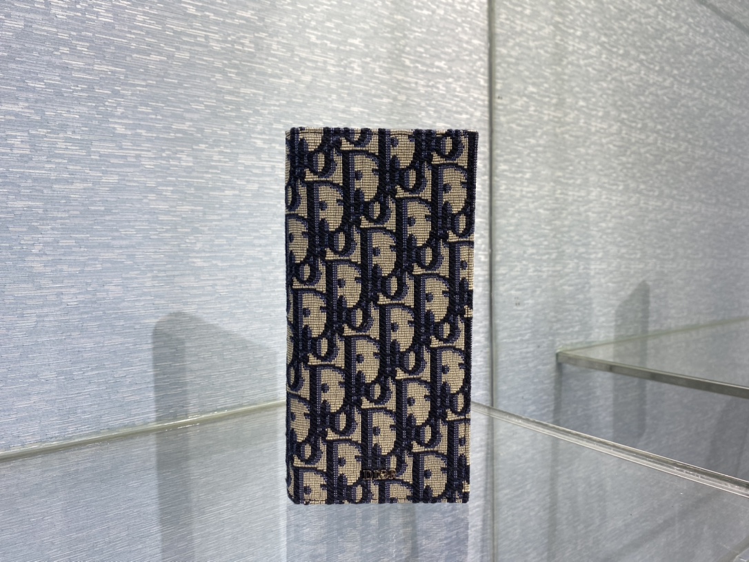 Bagsaaa D10r Oblique Compact Wallet - 9 x 18.8 x 2cm