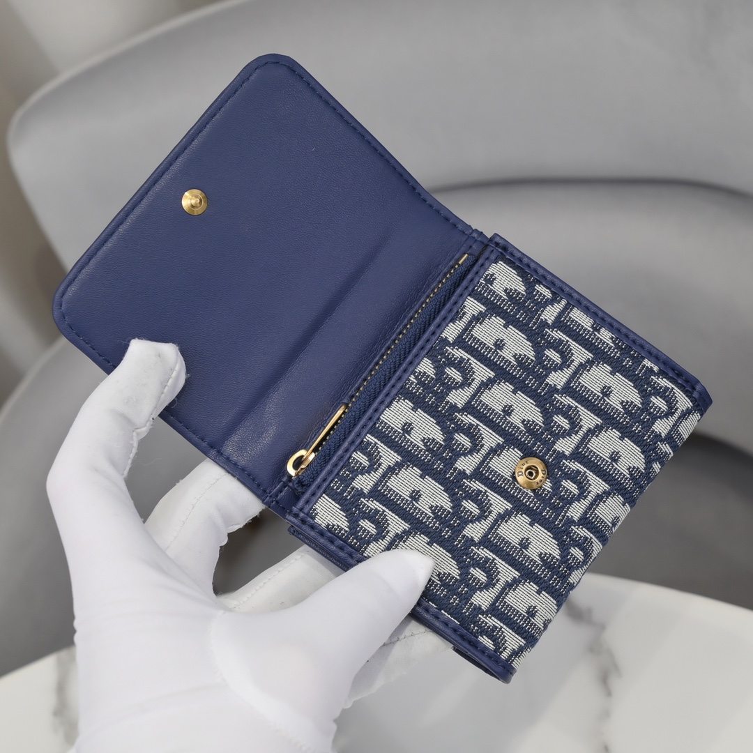 Bagsaaa D10r 30 Montaigne Lotus Wallet Blue - 11*10*2cm
