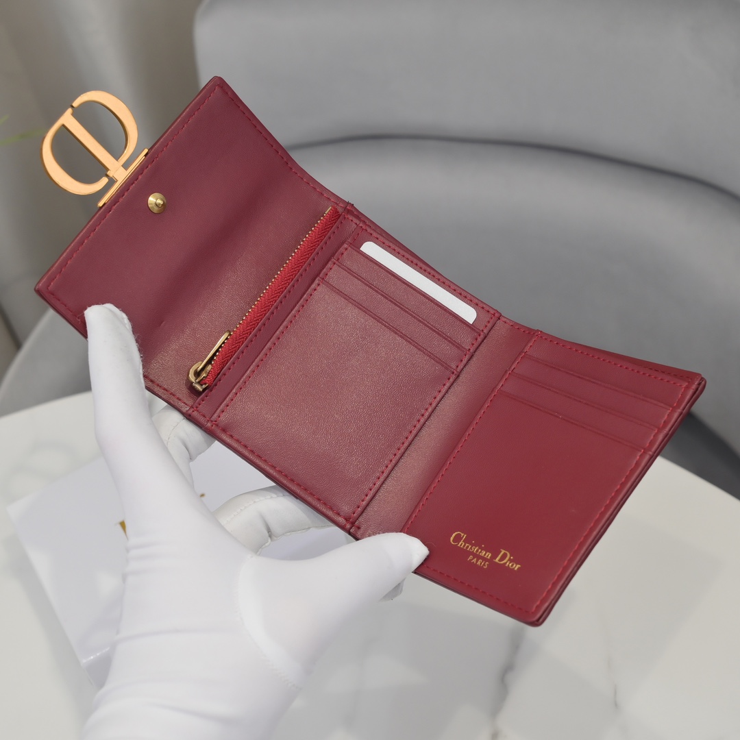Bagsaaa D10r 30 Montaigne 3 Fold Wallet Red - 11*10*2cm