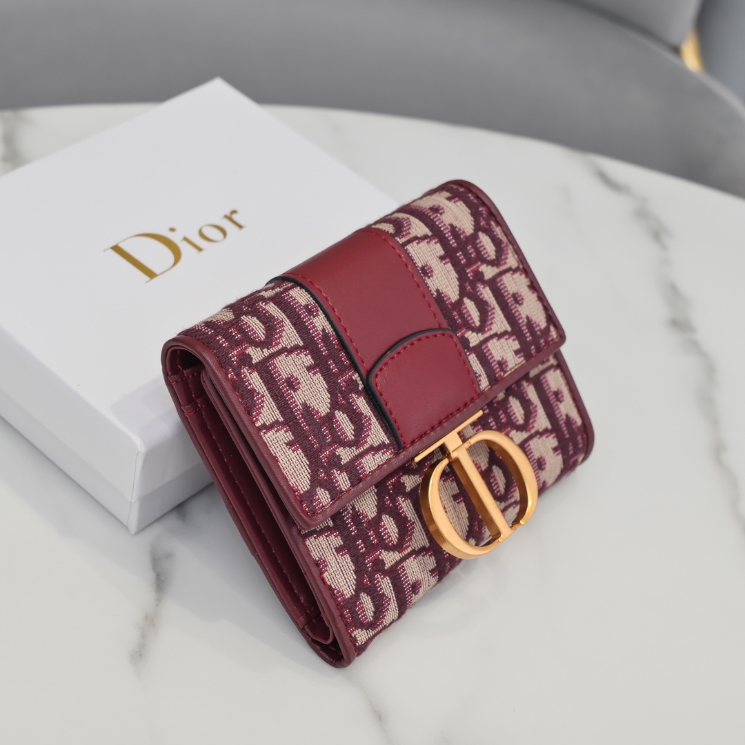 Bagsaaa D10r 30 Montaigne 3 Fold Wallet Red - 11*10*2cm