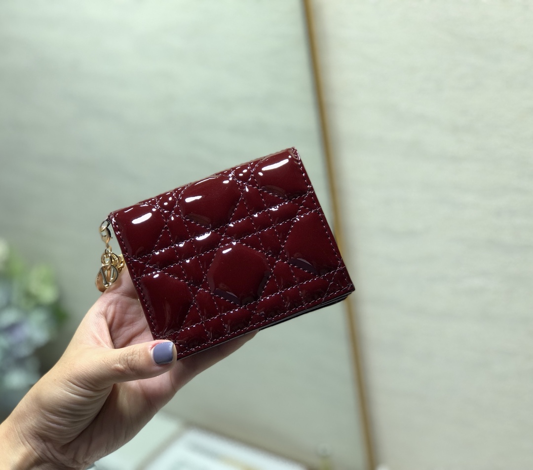 Bagsaaa D10r Coin Purse Patent Leather Burgundy - 11x9cm