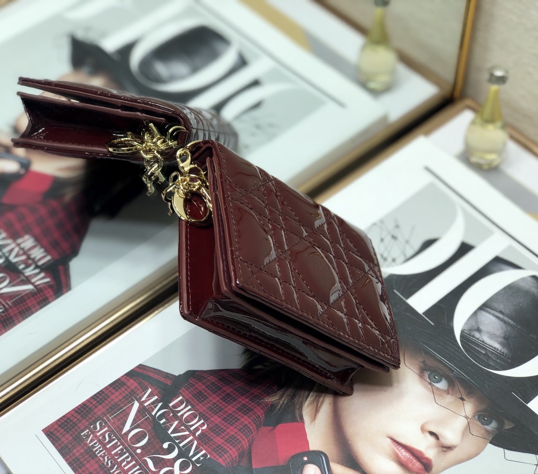 Bagsaaa D10r Coin Purse Patent Leather Burgundy - 11x9cm