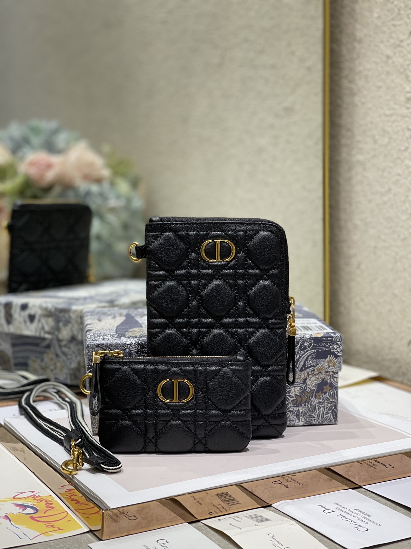 Bagsaaa D10r Caro Multifunctional Pouch Black - 18.5x12x7.5cm