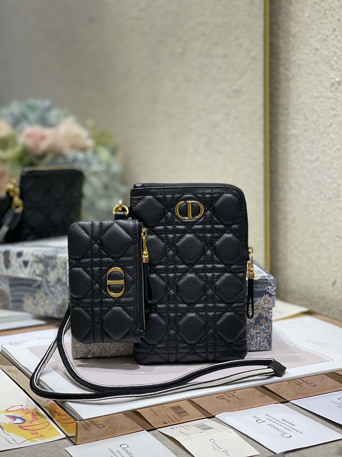 Bagsaaa D10r Caro Multifunctional Pouch Black - 18.5x12x7.5cm