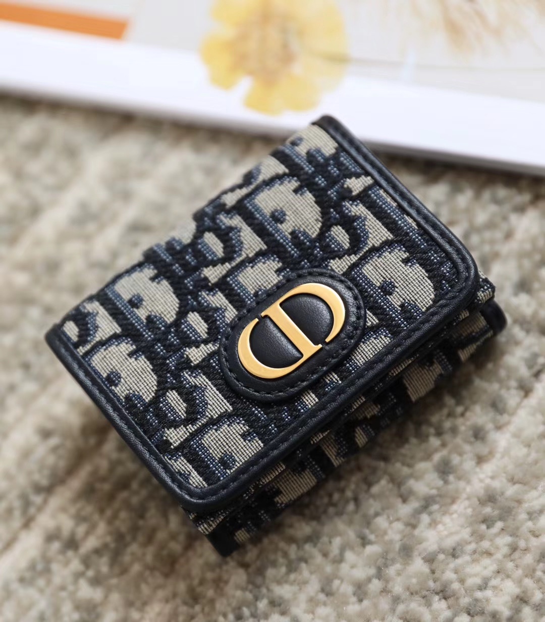Bagsaaa D10r Oblique 30 Montaigne - 9.5*7.5*3.5cm