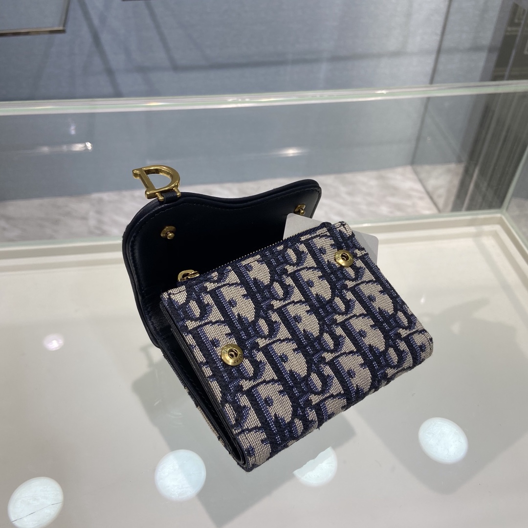 Bagsaaa D10r Saddle Oblique Wallet