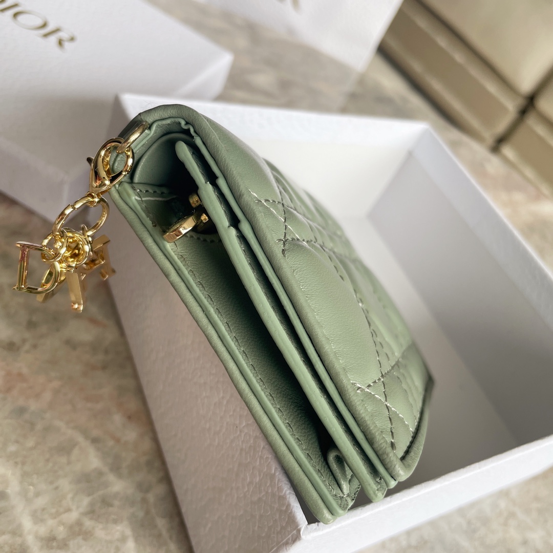 Bagsaaa D10r Coin Purse Green - 11x9cm