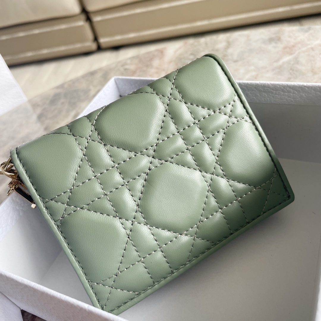 Bagsaaa D10r Coin Purse Green - 11x9cm
