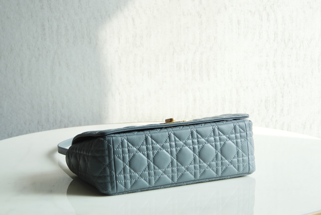 Bagsaaa D10r Meidum Caro Blue S*pple Cannage Calfskin - 28x17x9cm