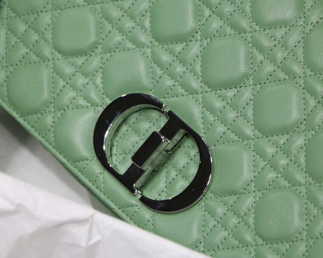 Bagsaaa D10r Meidum Caro Green S*pple Cannage Calfskin - 28x17x9cm
