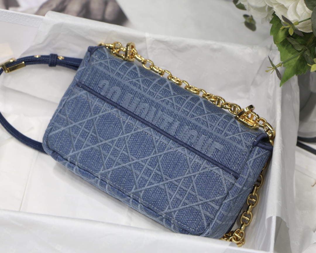 Bagsaaa D10r Small Caro Green Denim Cannage - 20 x 12 x 7 cm