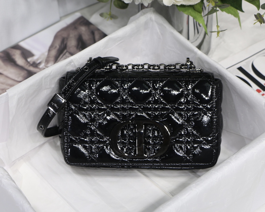 Bagsaaa D10r Small Caro Black Cannage - 20 x 12 x 7 cm