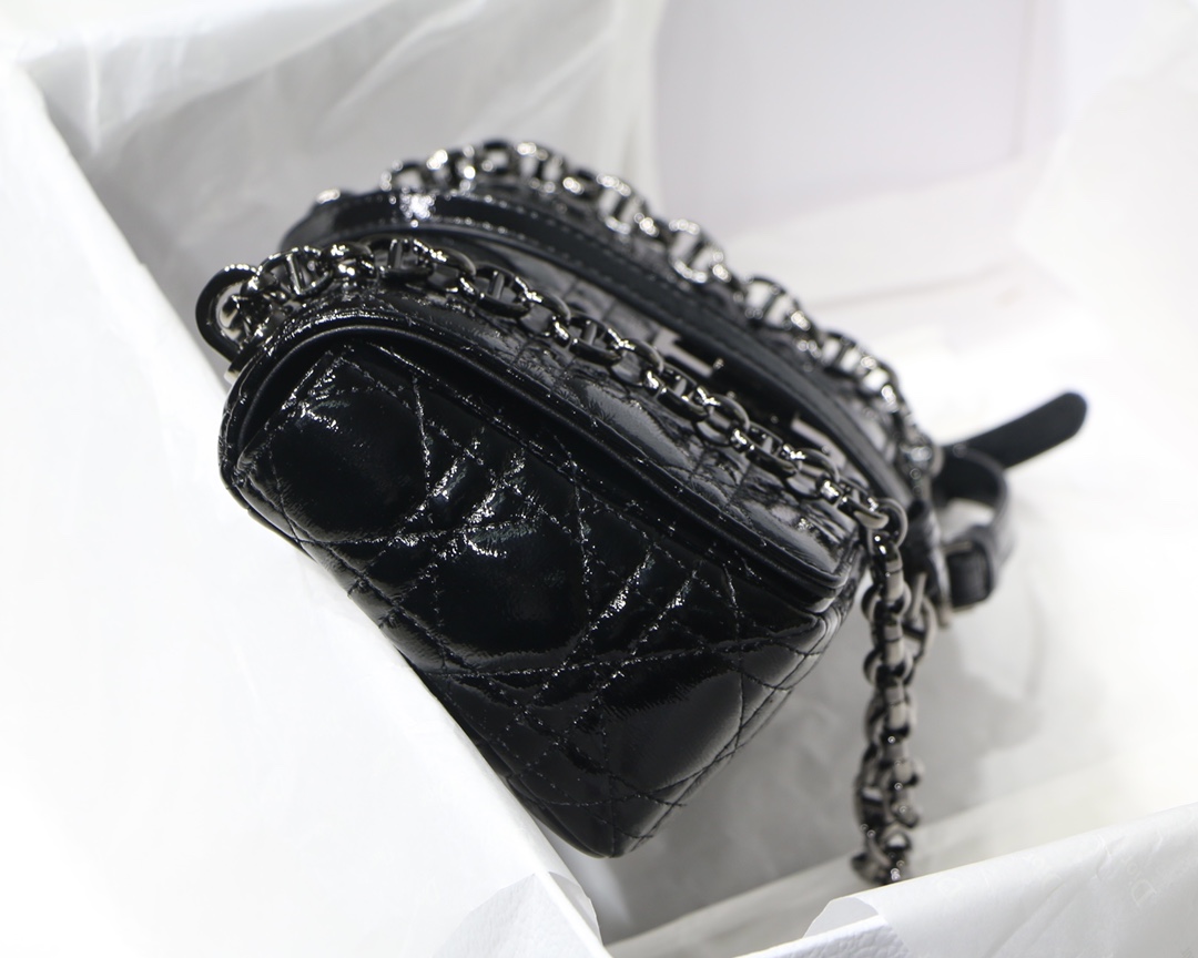Bagsaaa D10r Small Caro Black Cannage - 20 x 12 x 7 cm