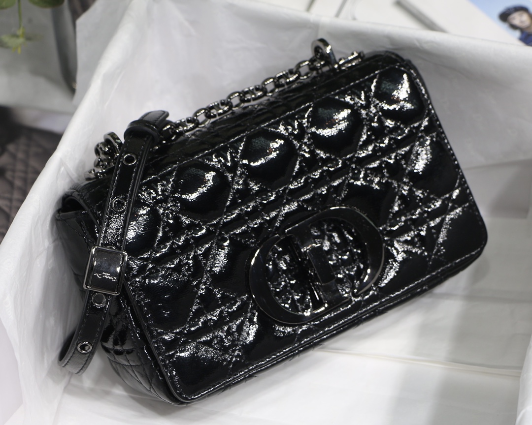 Bagsaaa D10r Small Caro Black Cannage - 20 x 12 x 7 cm