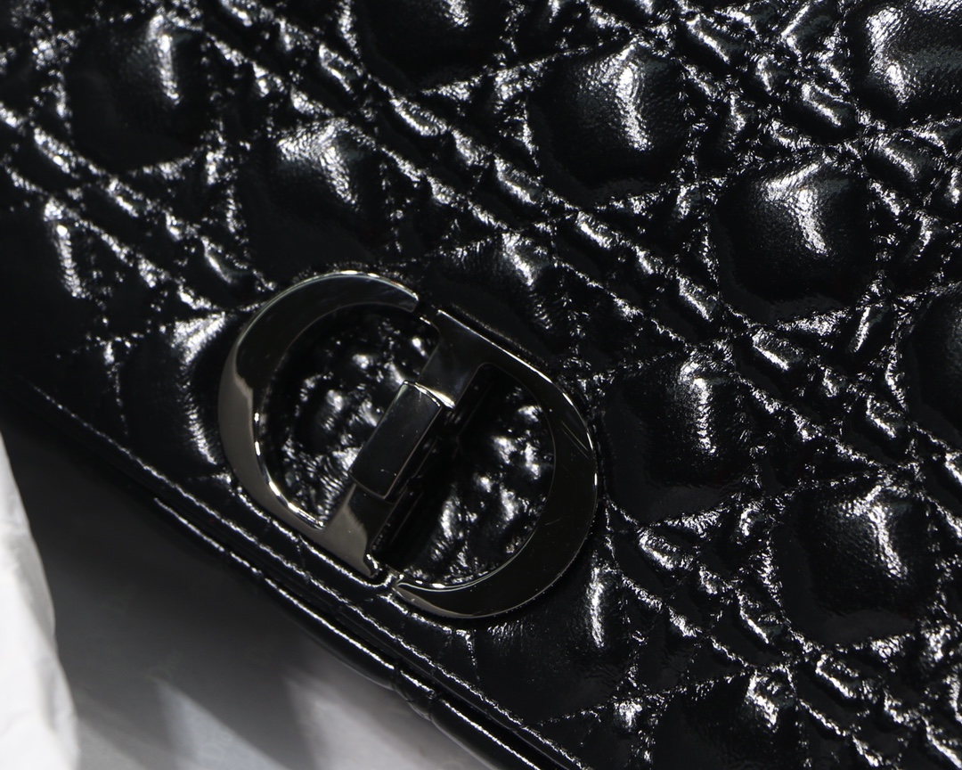 Bagsaaa D10r Large Caro Black Cannage - 28x17x9cm