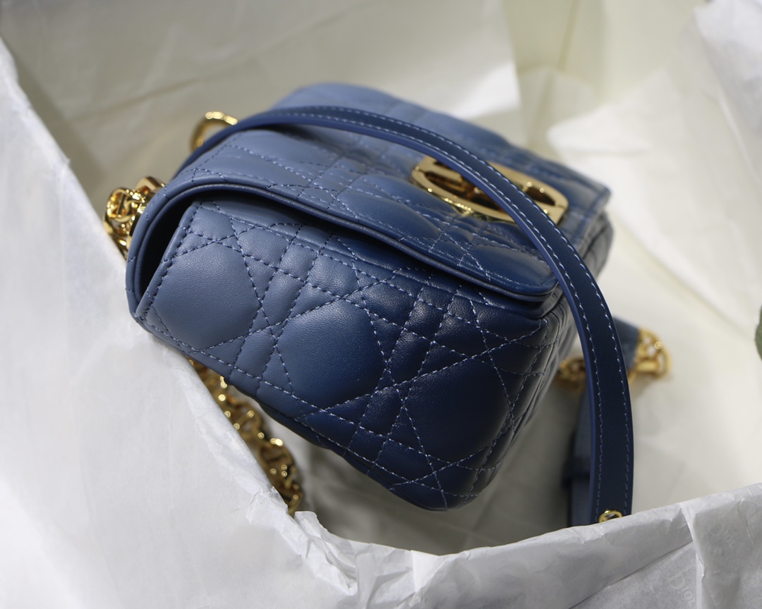 Bagsaaa D10r Small Caro Blue - 20 x 12 x 7 cm