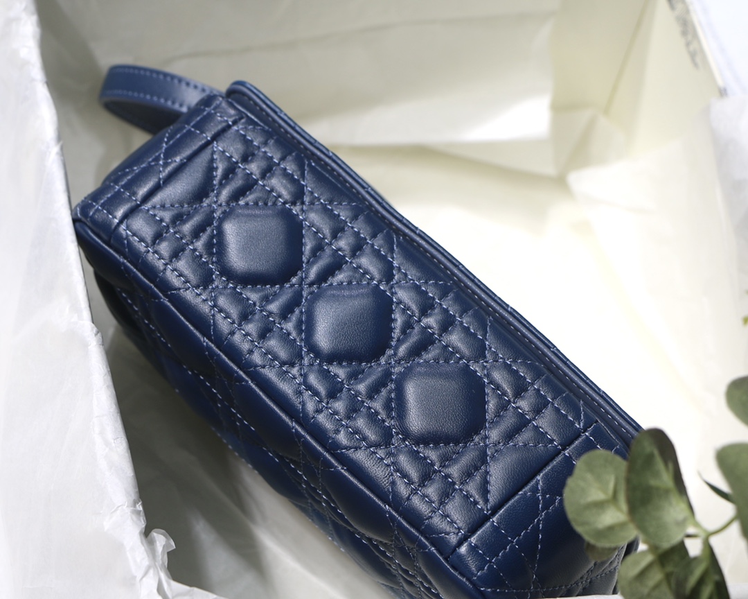 Bagsaaa D10r Small Caro Blue - 20 x 12 x 7 cm