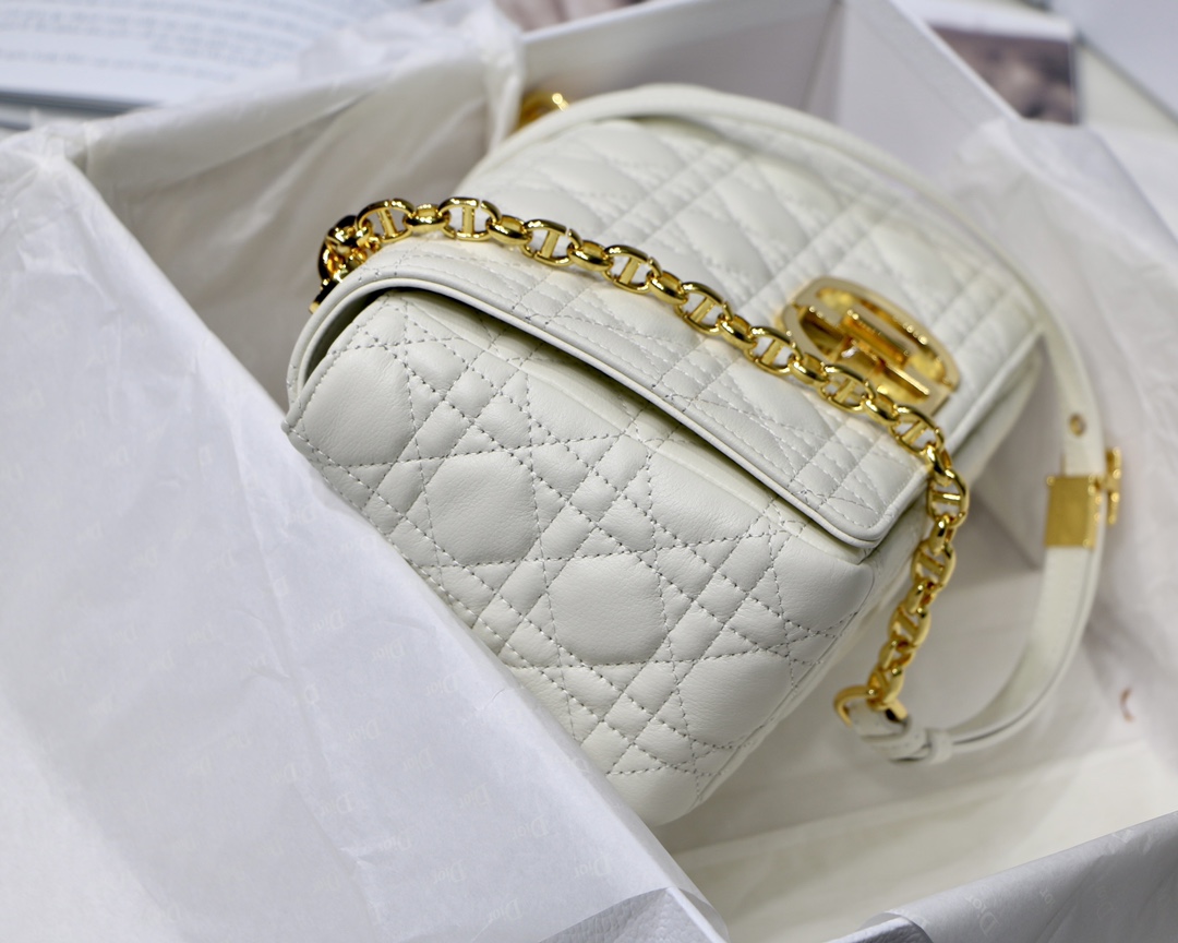 Bagsaaa D10r Medium Caro White - 25.5 x 15.5 x 8 cm