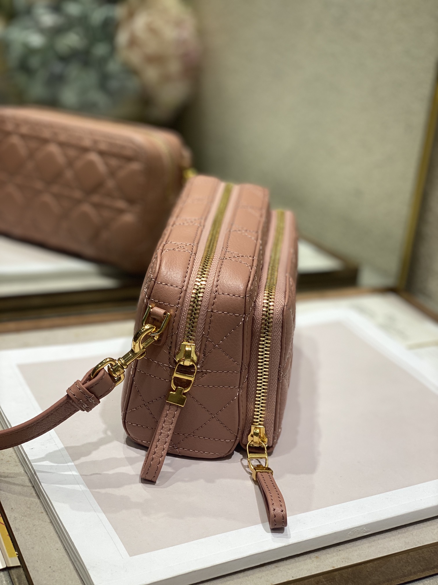 Bagsaaa D10r Carou Double Pouch Pink - 19×10.5×5cm