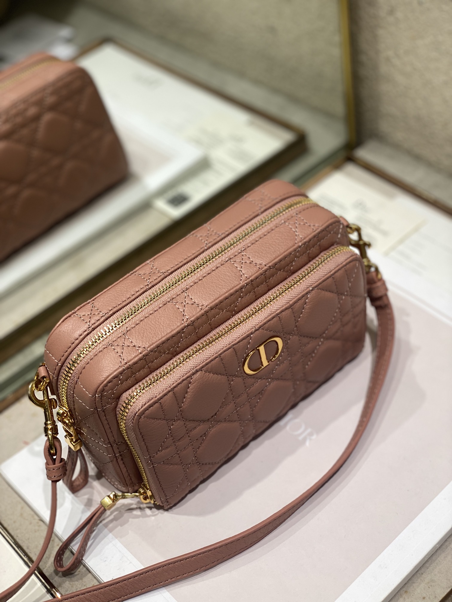 Bagsaaa D10r Carou Double Pouch Pink - 19×10.5×5cm