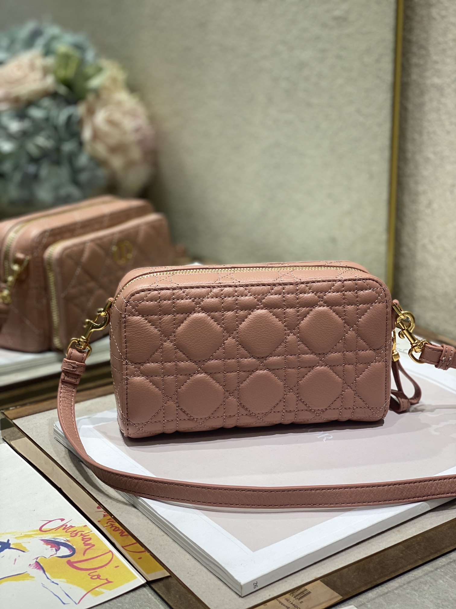 Bagsaaa D10r Carou Double Pouch Pink - 19×10.5×5cm