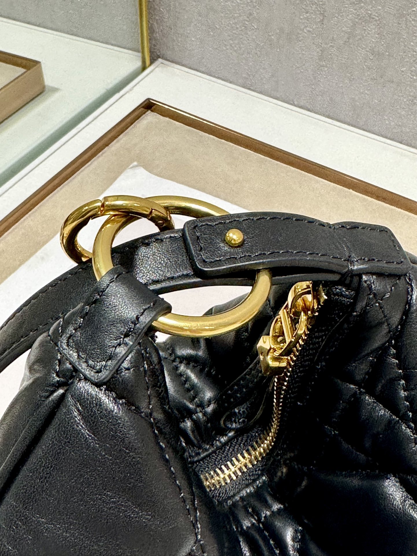 Bagsaaa D10r Caro Nomad Bag Black Gold - 25x16x2.5cm
