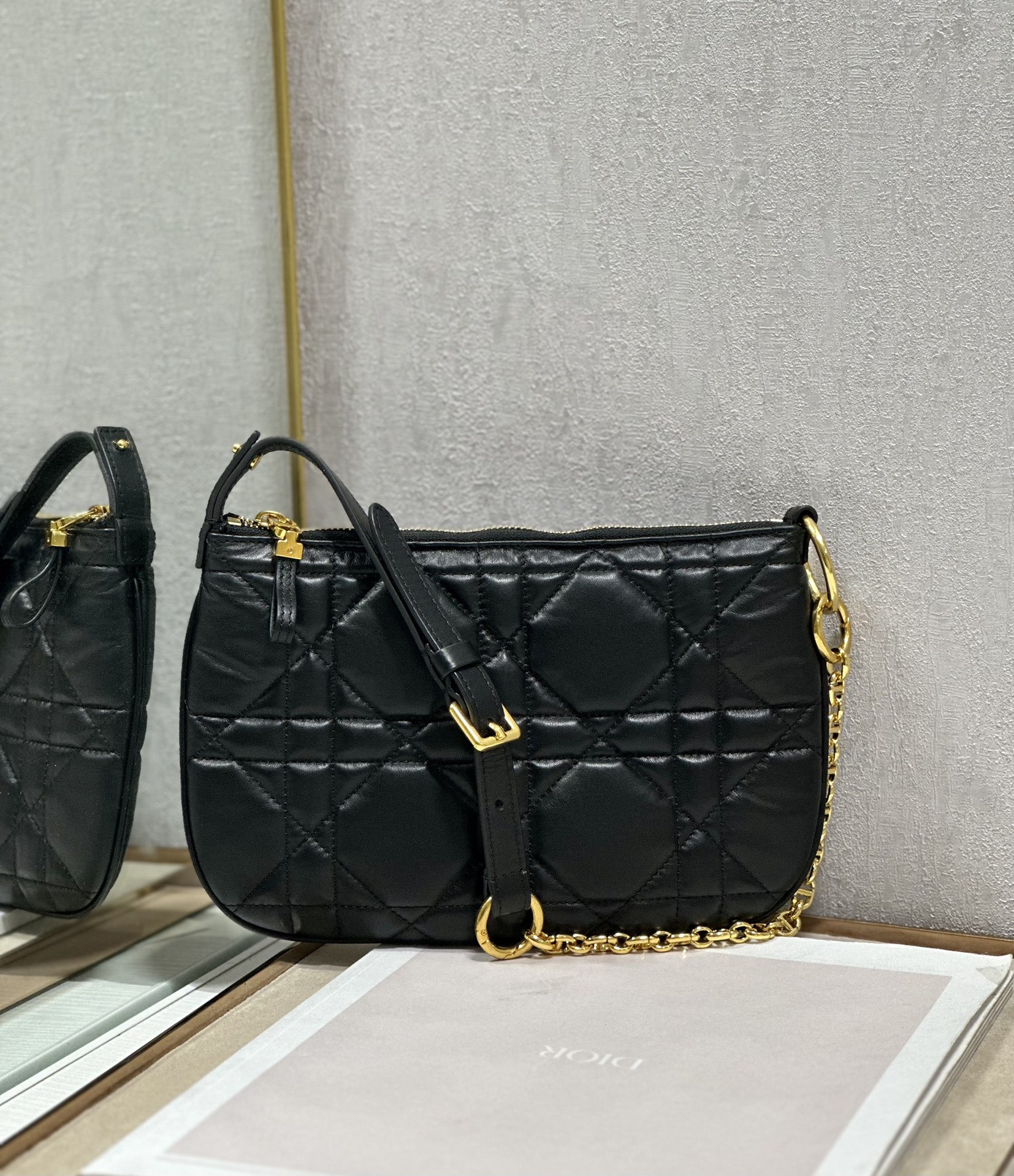 Bagsaaa D10r Caro Nomad Bag Black Gold - 25x16x2.5cm