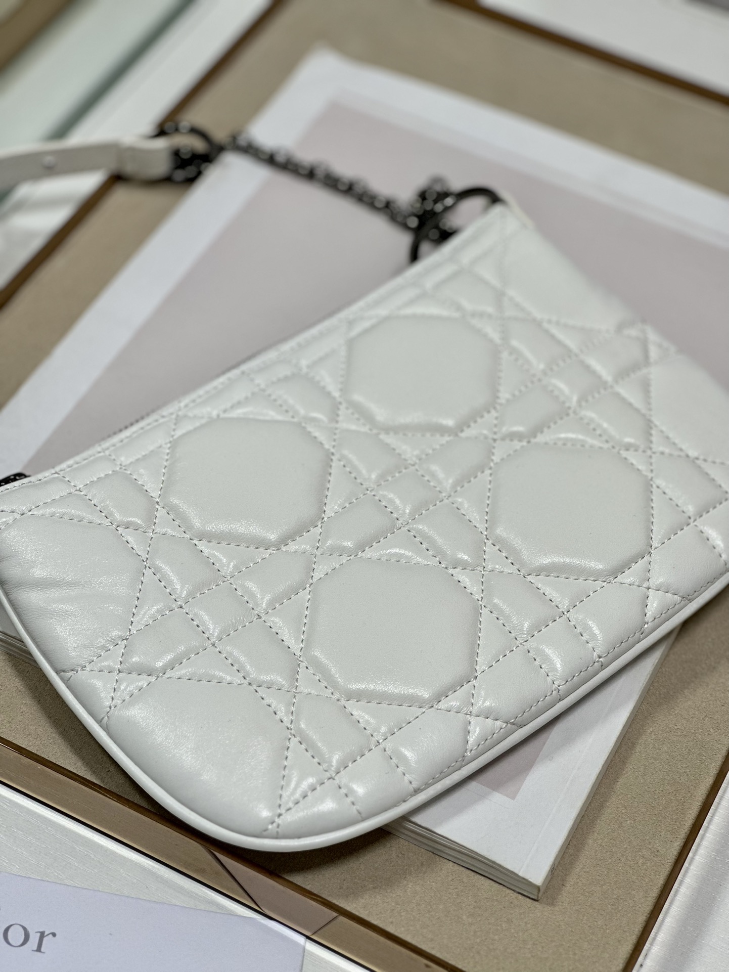 Bagsaaa D10r Caro Nomad Bag White - 25x16x2.5cm