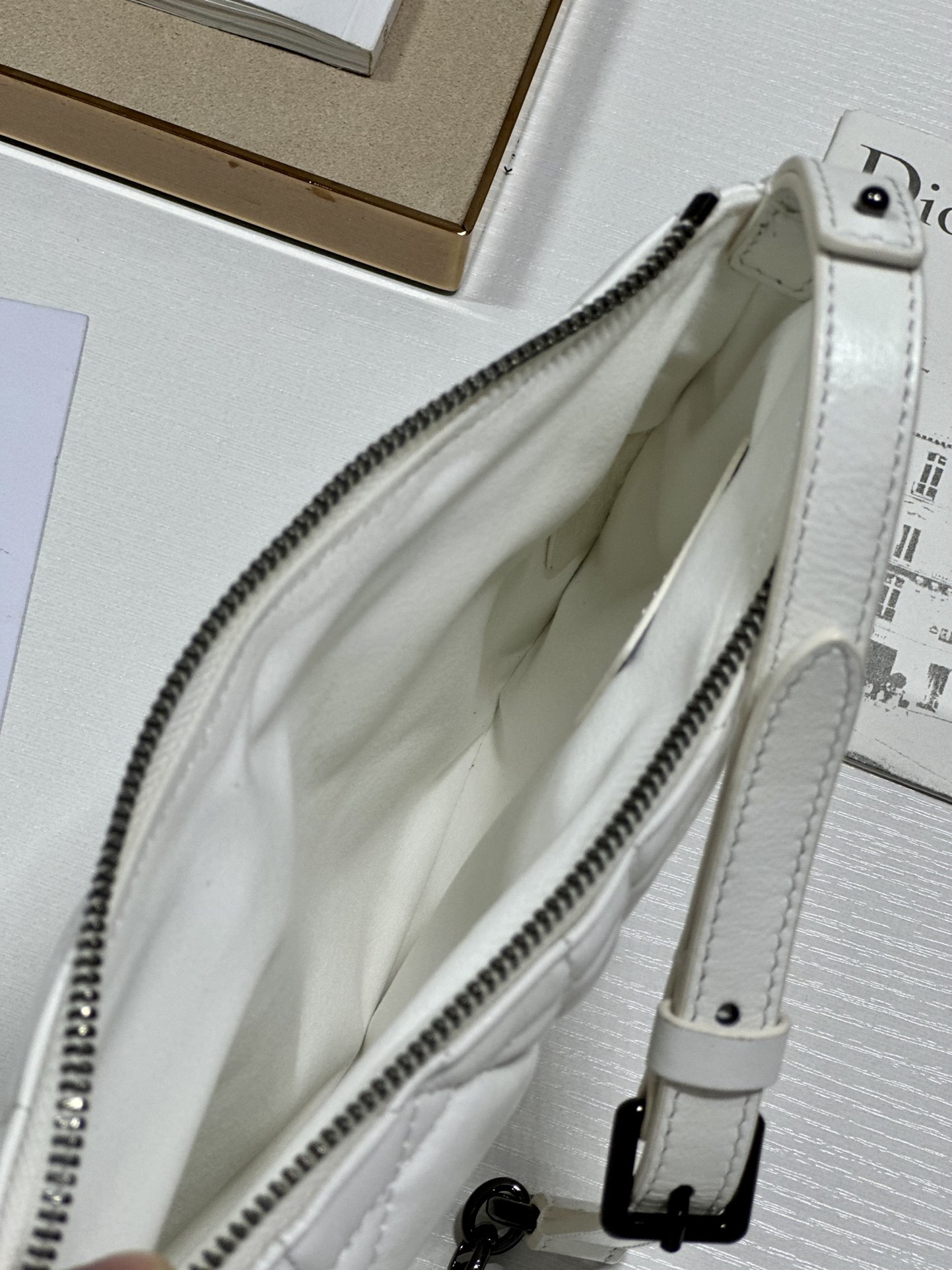 Bagsaaa D10r Caro Nomad Bag White - 25x16x2.5cm