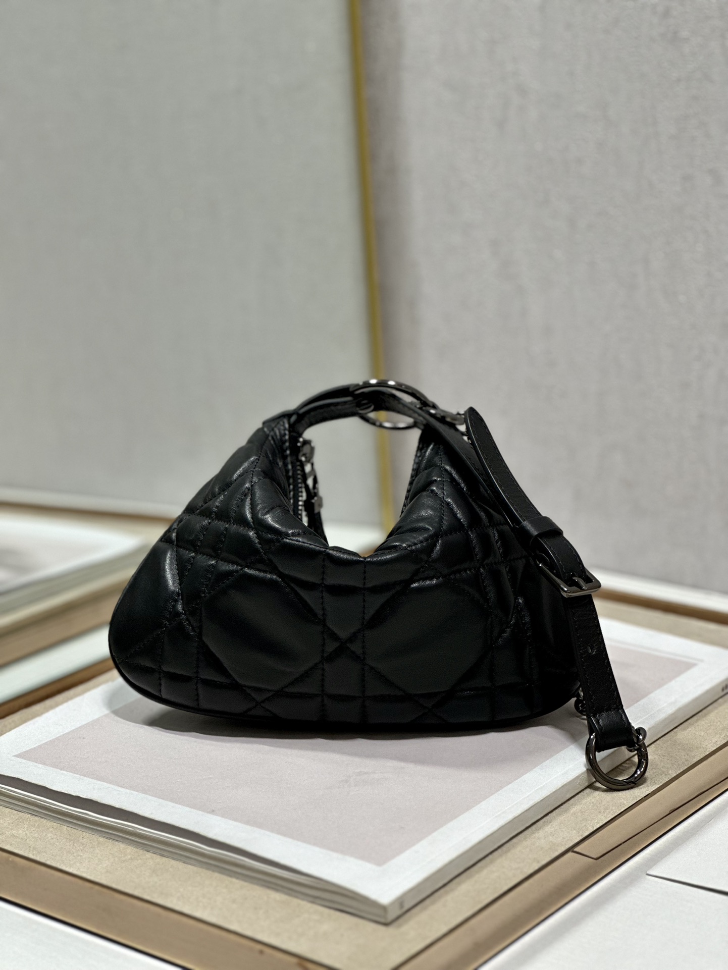 Bagsaaa D10r Caro Nomad Bag Black - 25x16x2.5cm