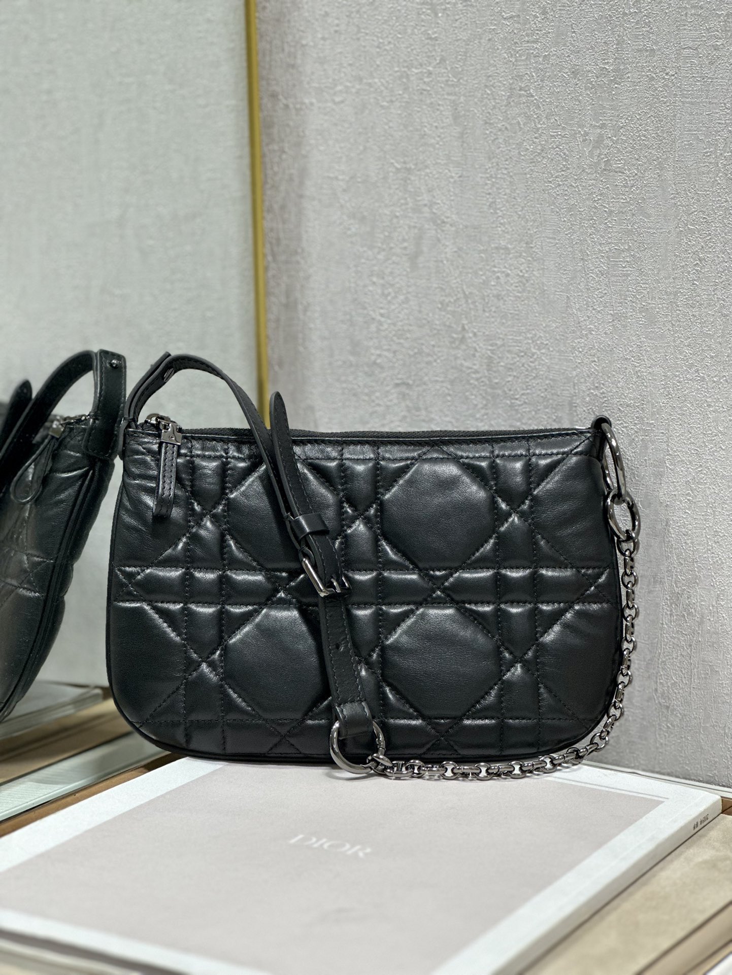 Bagsaaa D10r Caro Nomad Bag Black - 25x16x2.5cm