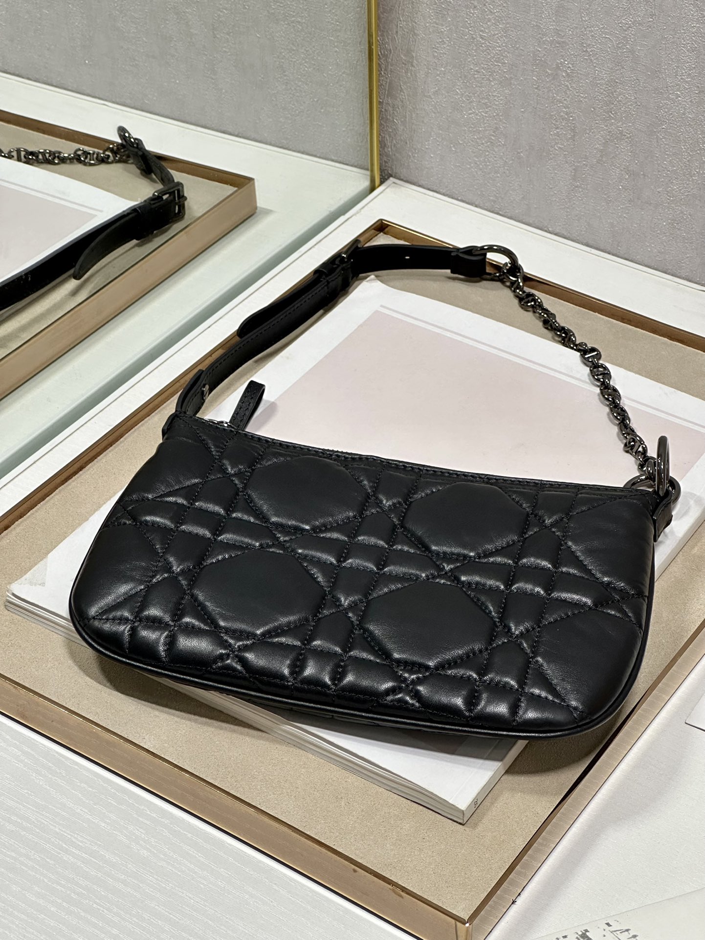 Bagsaaa D10r Caro Nomad Bag Black - 25x16x2.5cm