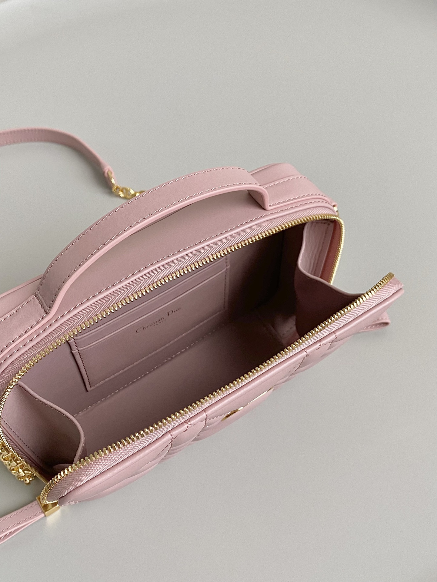 Bagsaaa D10r 30 Montaigne Box Bag Pink - 18×13×5cm