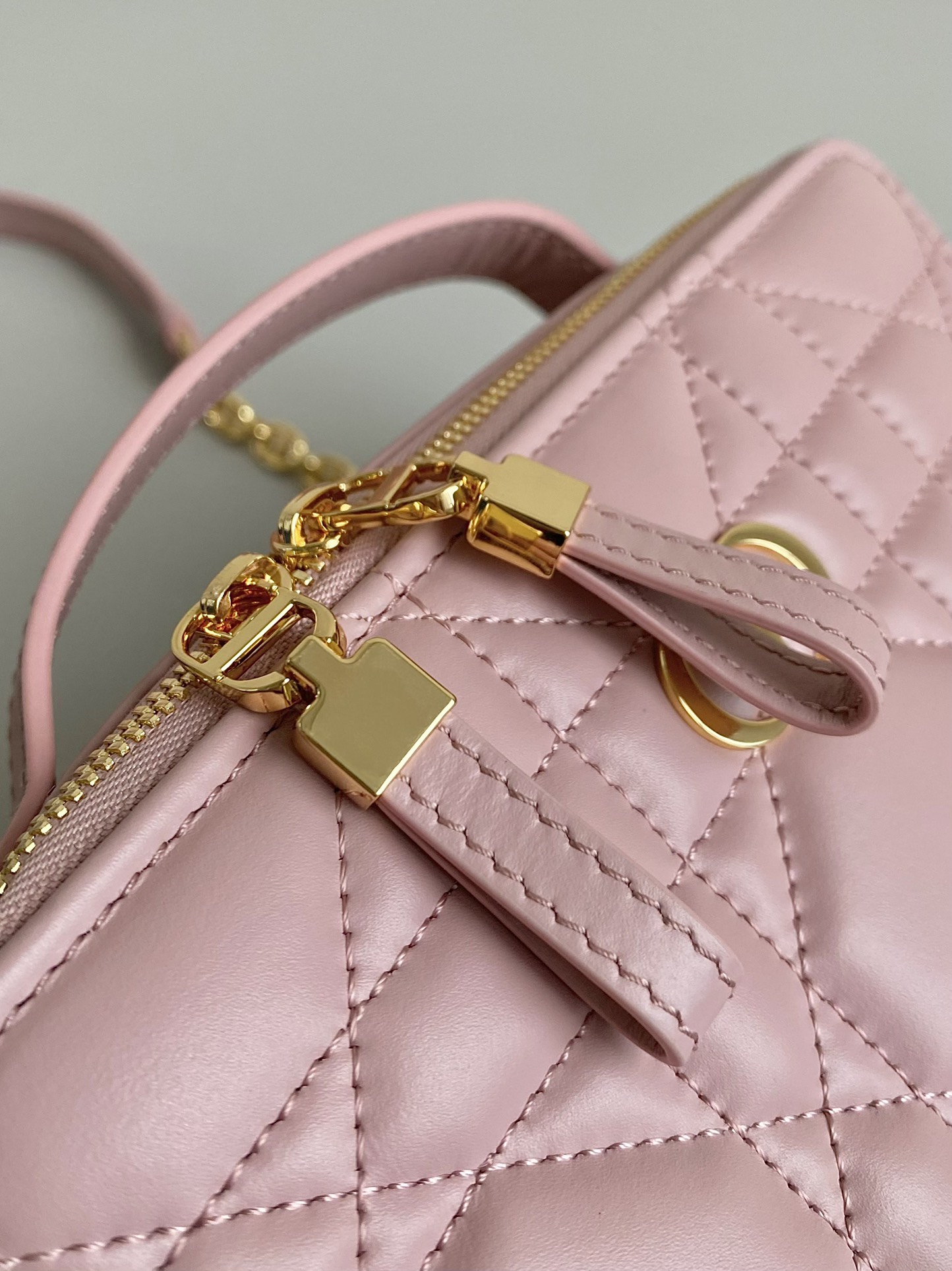 Bagsaaa D10r 30 Montaigne Box Bag Pink - 18×13×5cm